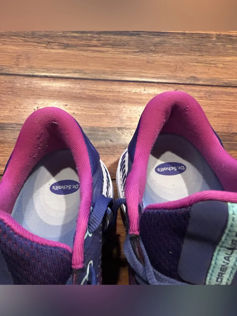 Brooks Adrenaline GTS 22 running shoes. Women’s size 10 Medium.